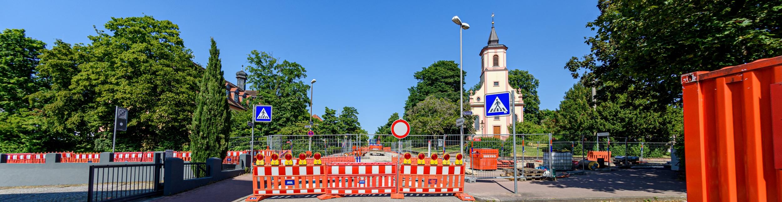 Fernwärmeausbau in Rastatt. Foto: Gerhard Dinger Baustelle in der Engelstraße in Rastatt