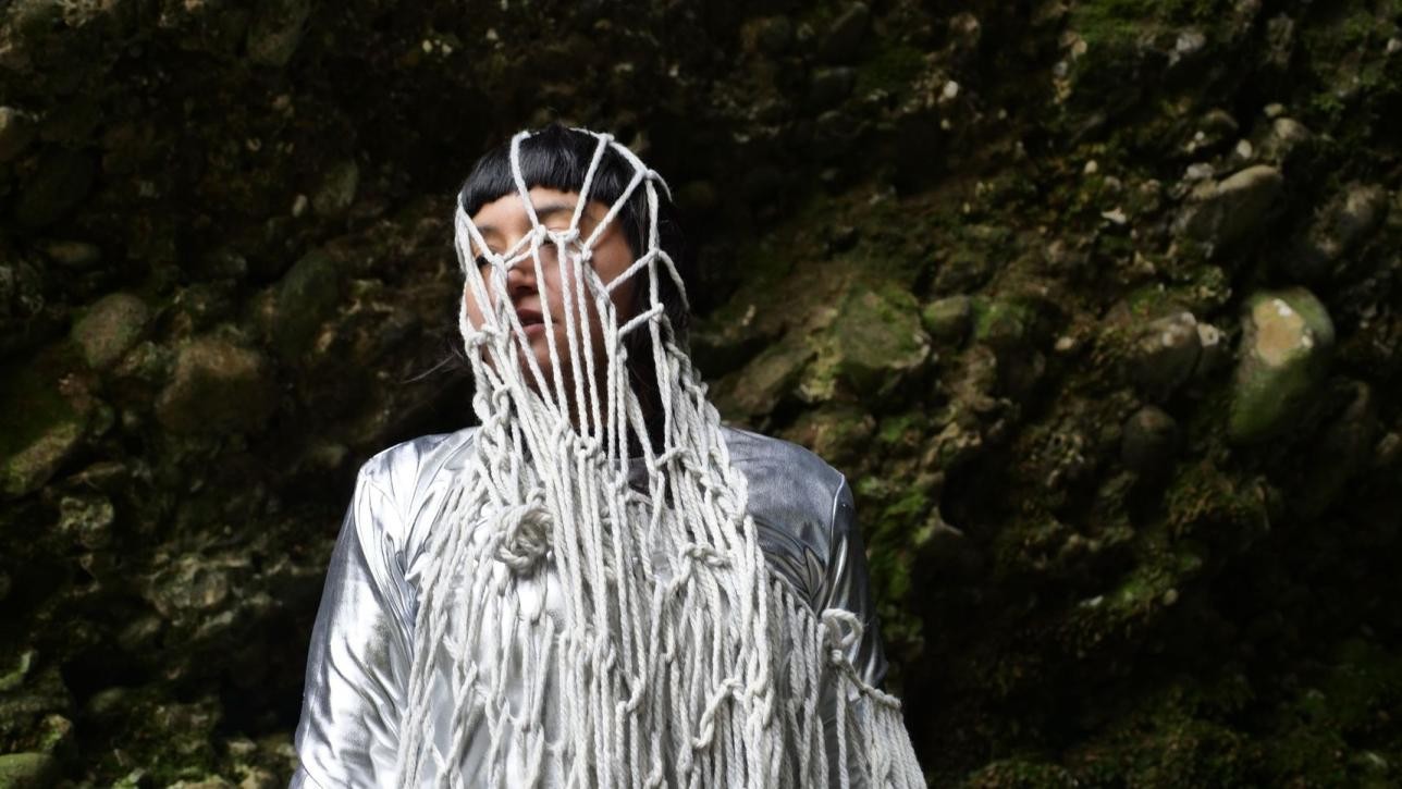 Neyen Pailamilla, „Where Does the Dream Begin?“, Video, 2025, Foto: Aldir Polymeris. Neyen Pailamilla, „Where Does the Dream Begin?“, Video, 2025