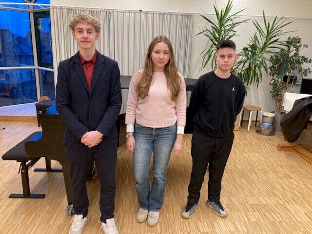 Pianist Louis Maximilian Paul, Sängerin Adele Pape und Schlagzeuger Nico Busch 