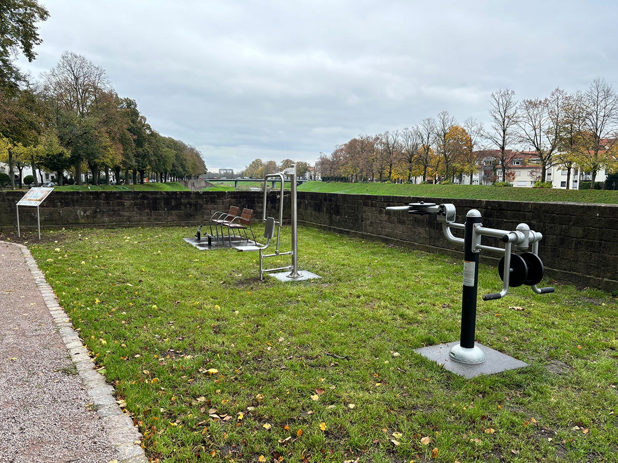 Bewegungsgeräte an der Murg